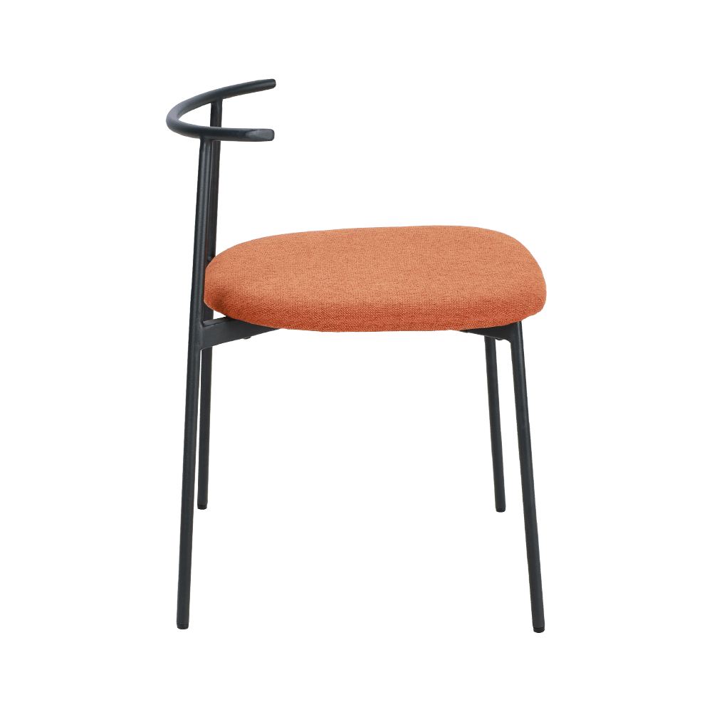 Orange krökt ryggmetallben matstol